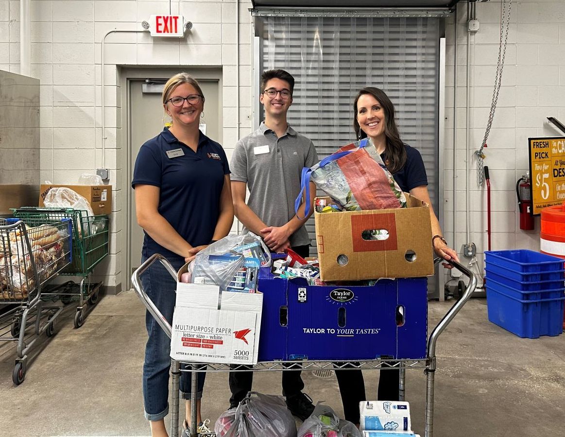 Citizens First Bank employees supporting WAFER Food Pantry